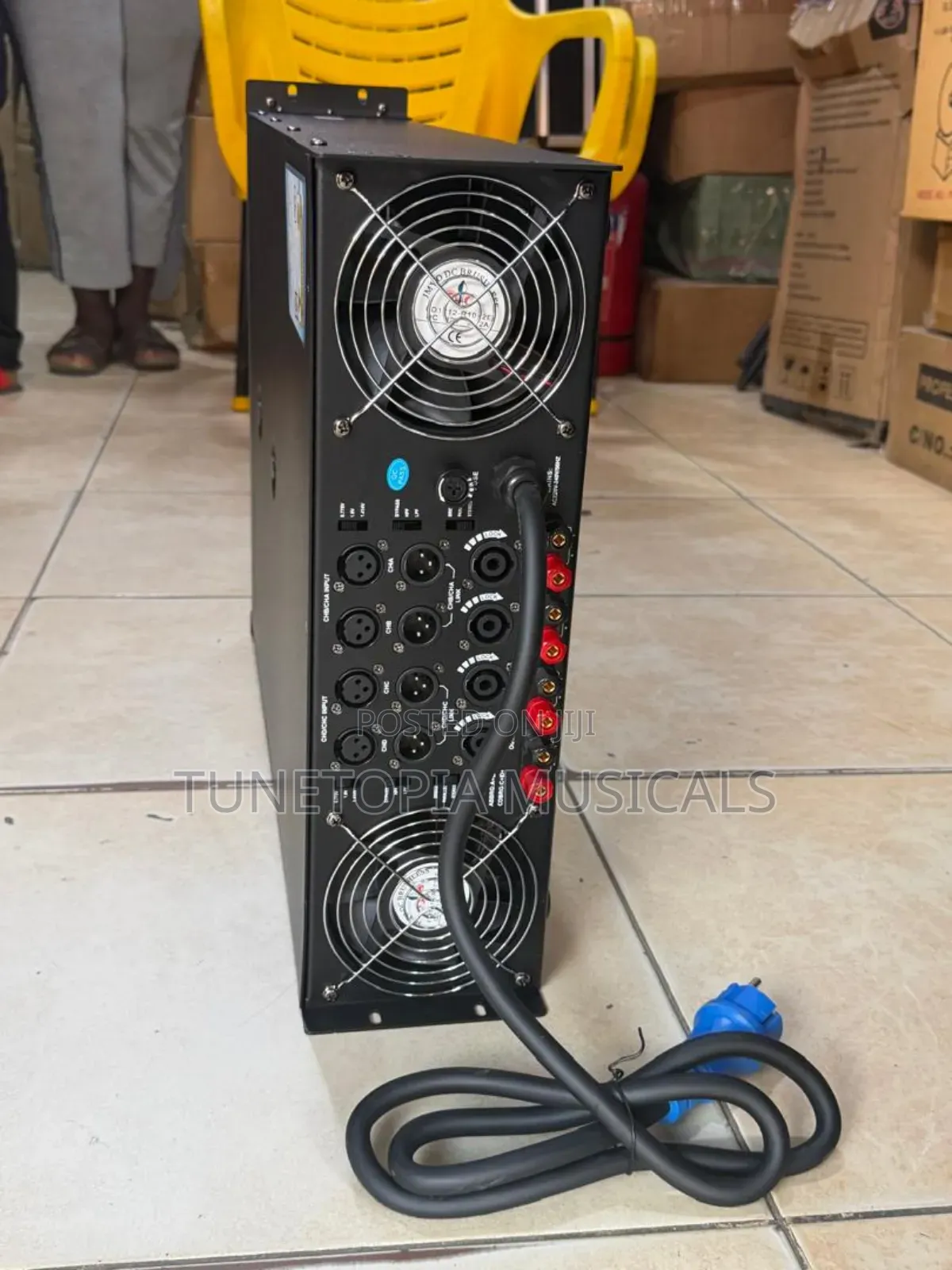 Electro-Voice(EV) MT28000 4-Channel Power Amplifier