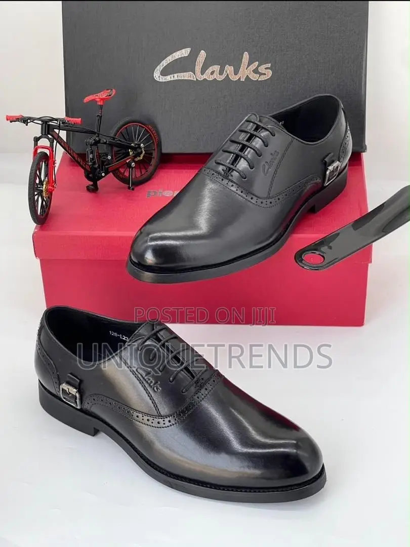 CLARKS Black Leather Oxfords Brogue Shoe