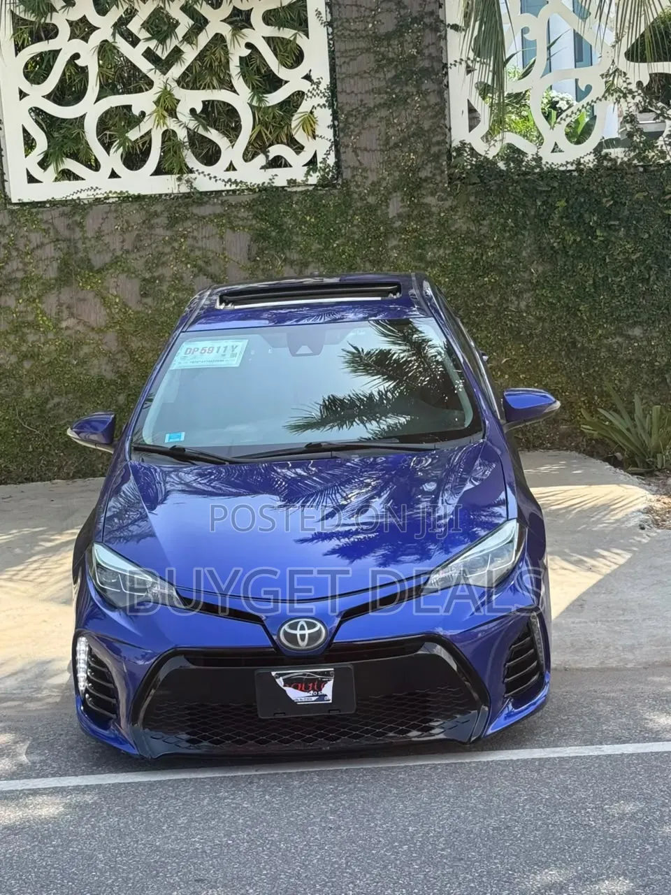 Toyota Corolla XSE 4dr Sedan (1.8L 4cyl CVT) 2017 Blue