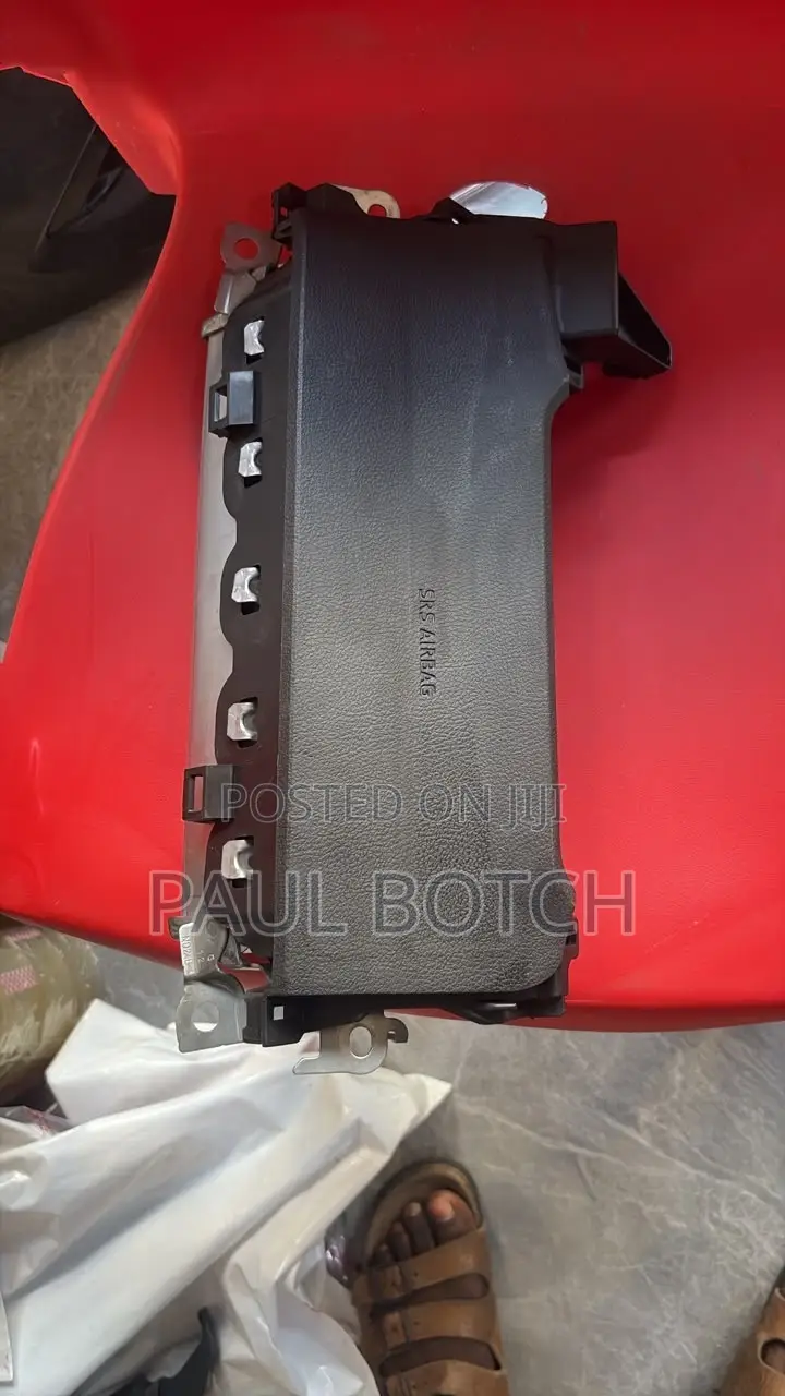 2018,2019,2020,2021,2022,2023,2024 Toyota Camry Knee Airbag