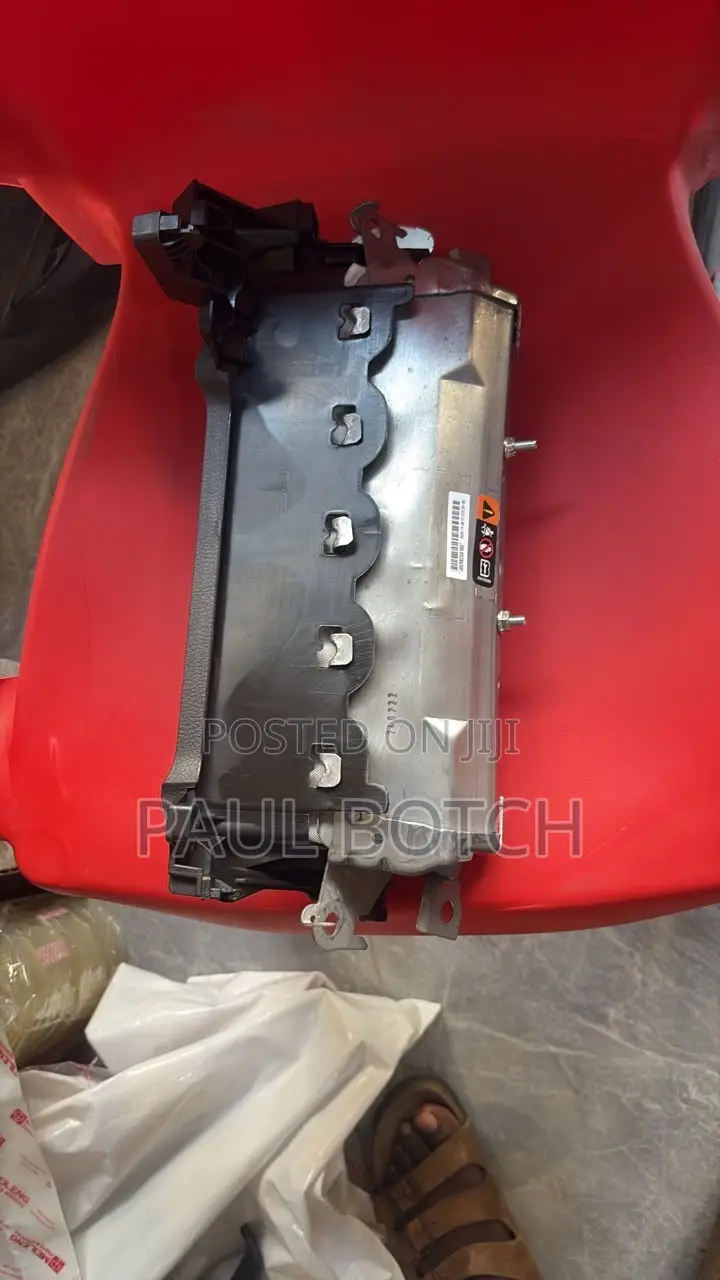 2018,2019,2020,2021,2022,2023,2024 Toyota Camry Knee Airbag
