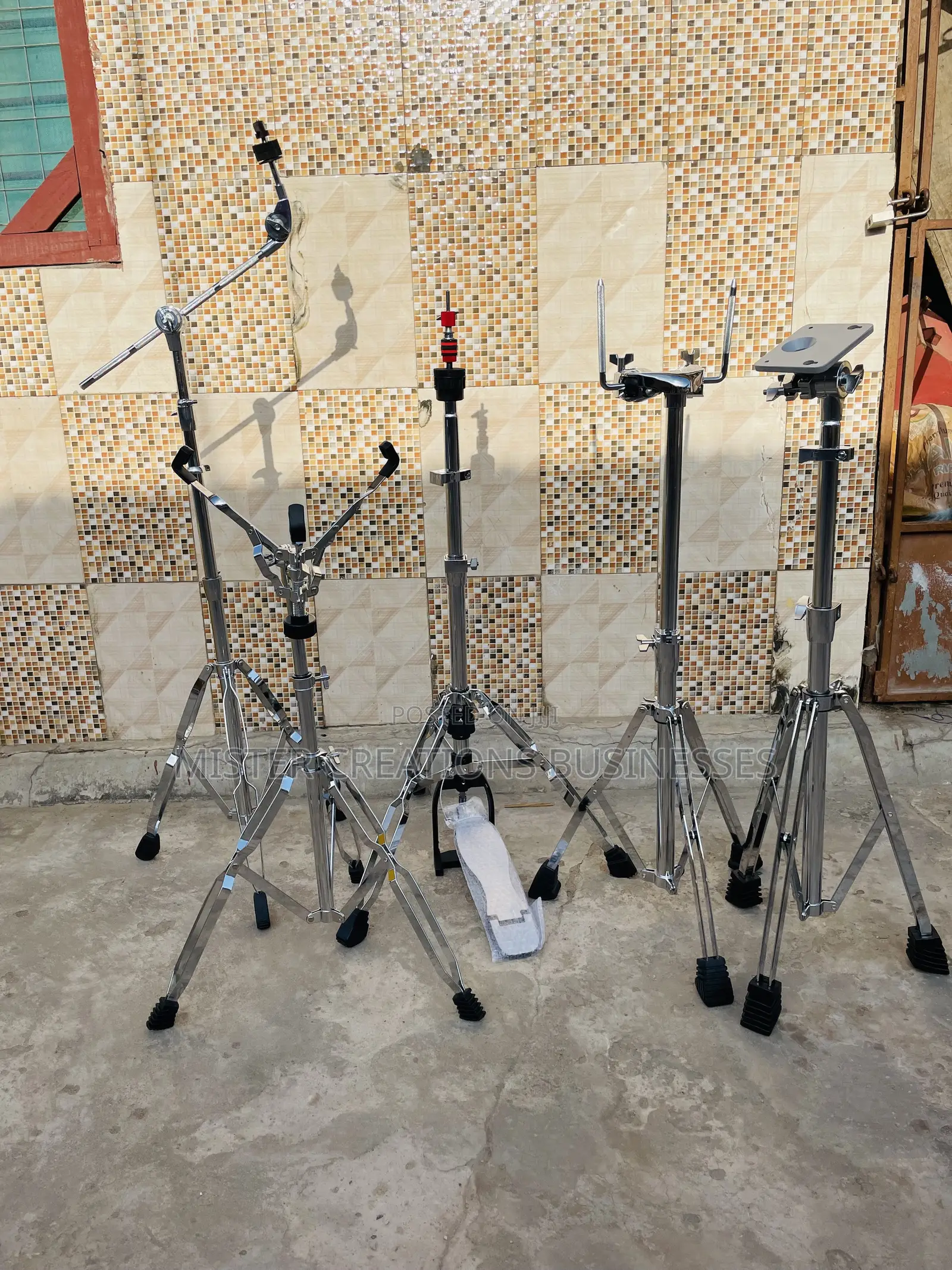 Drum Throne, Cymbals Stands, Hihats Stand
