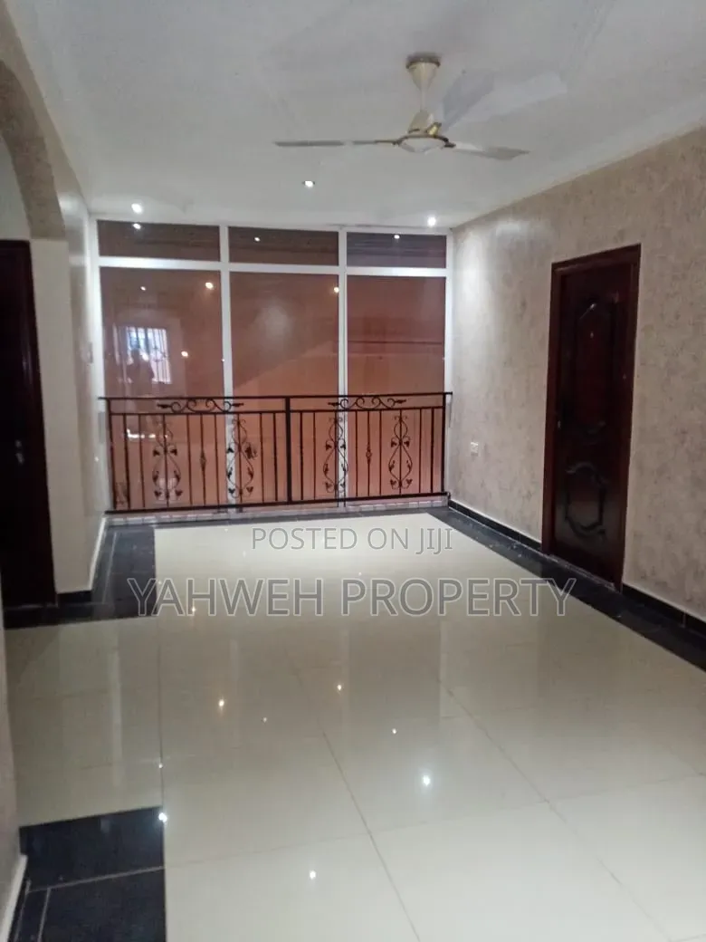 4bdrm House in Sakumono for rent