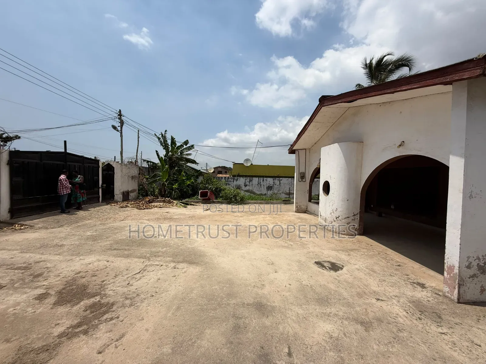 4bdrm House in Lapaz Racecourse, Nyanmekye for sale