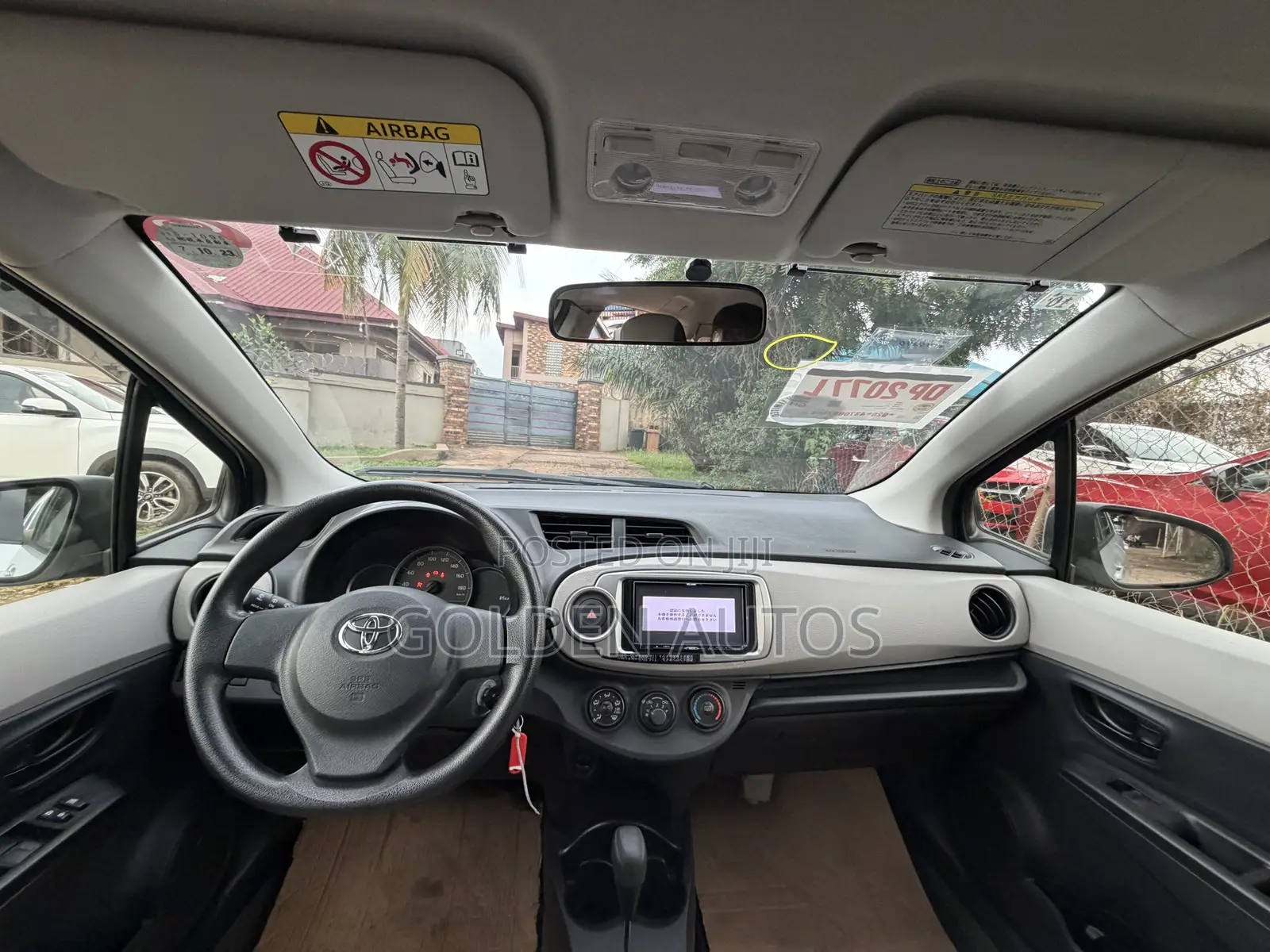 Toyota Vitz 1.3 FWD 5dr 2013 Silver