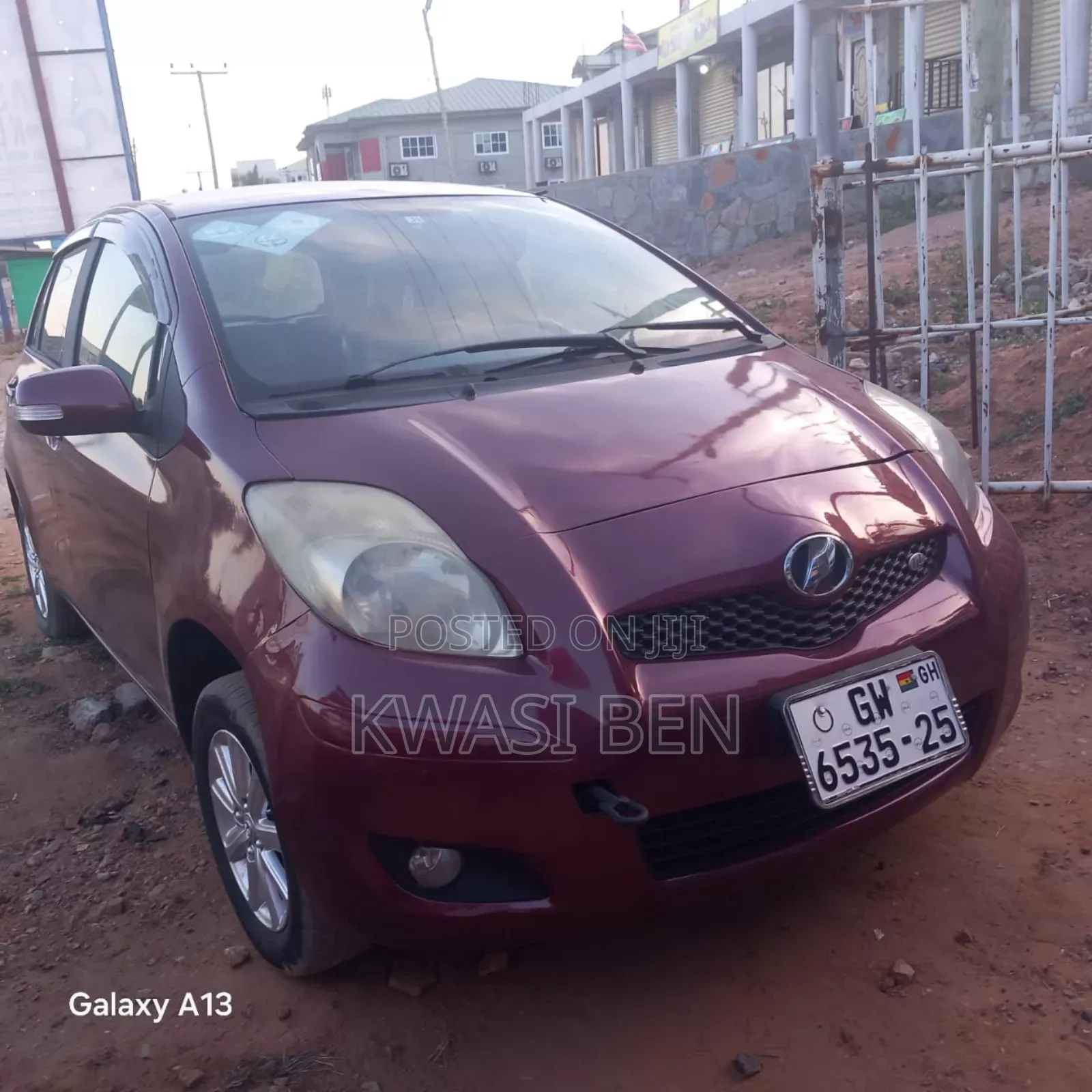 Toyota Vitz 2010 Brown