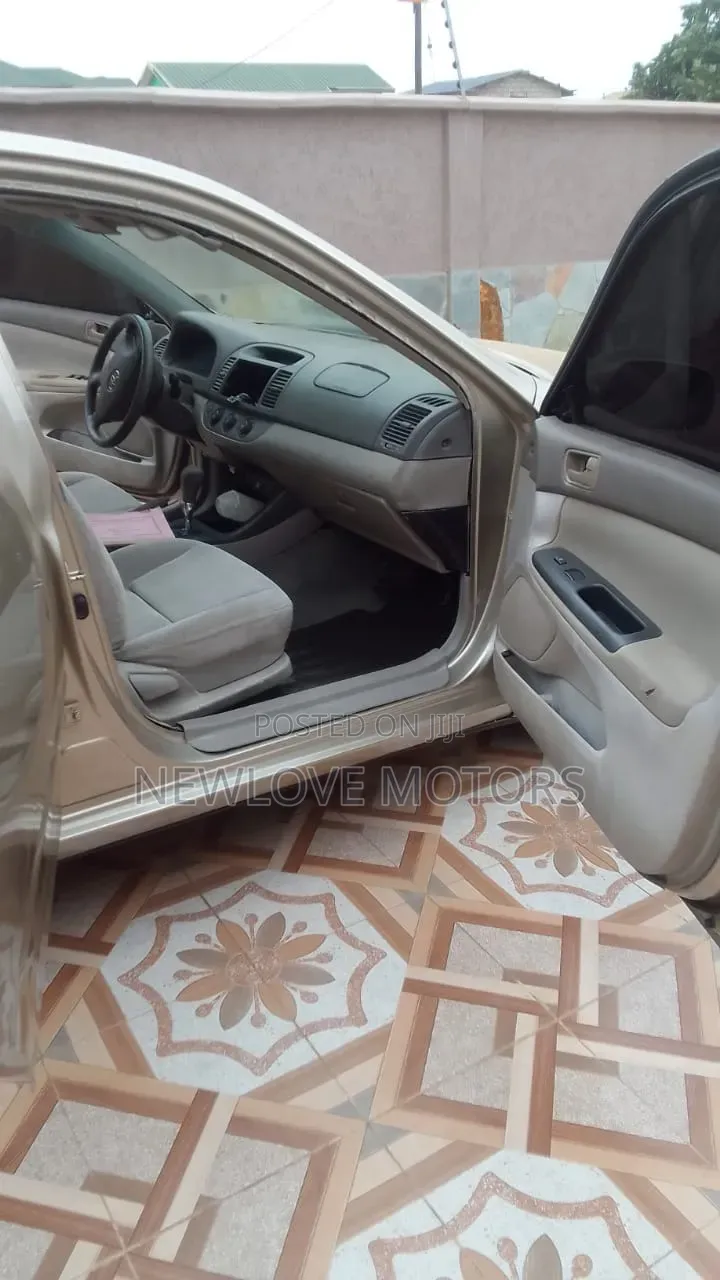 Toyota Camry LE 4dr Sedan (2.4L 4cyl 5A) 2006 Silver