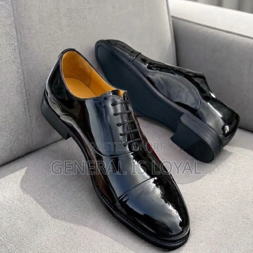 Salvatore Ferragamo Mirror Men’s Executive Lace Black Shoe