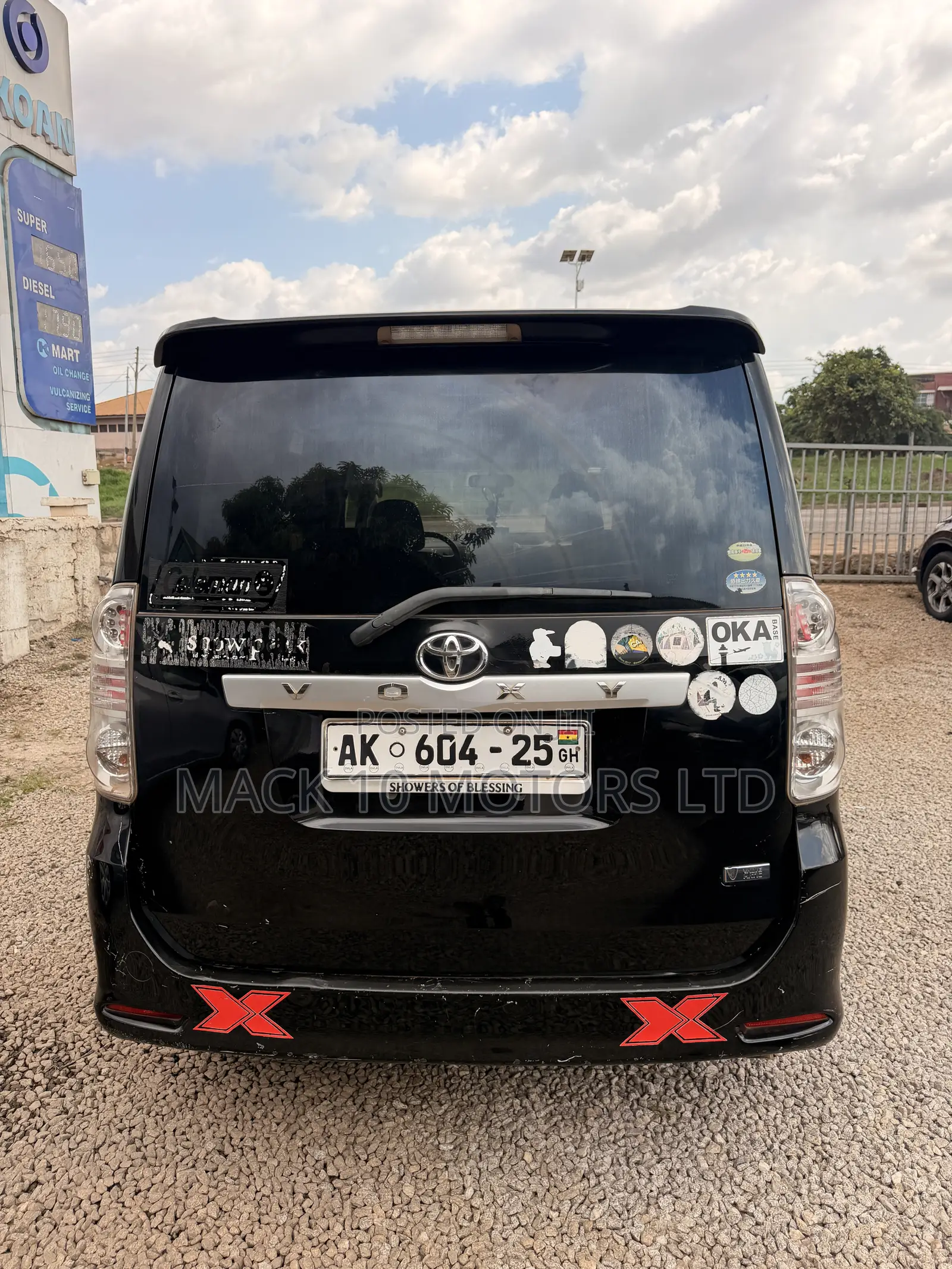 Toyota Voxy X 2WD 8-Seater 2013 Black