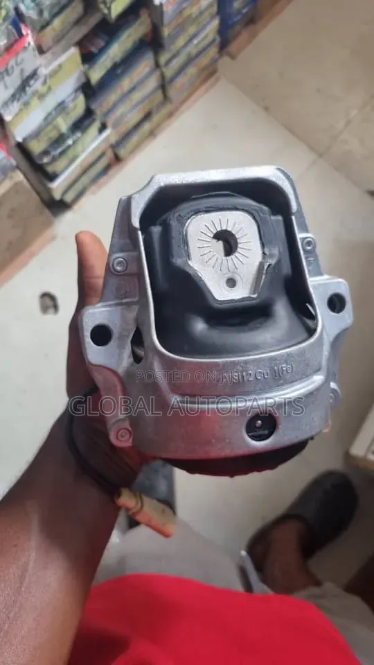 Engine Seat