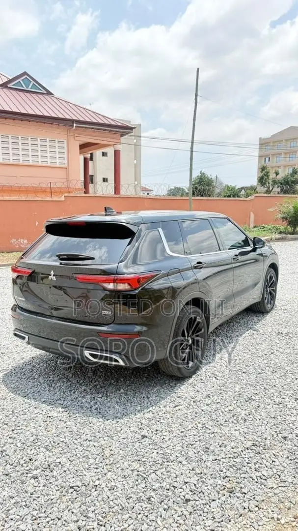 Mitsubishi Outlander Sport 2023 Black