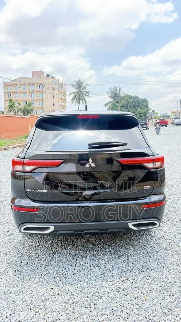 Mitsubishi Outlander Sport 2023 Black