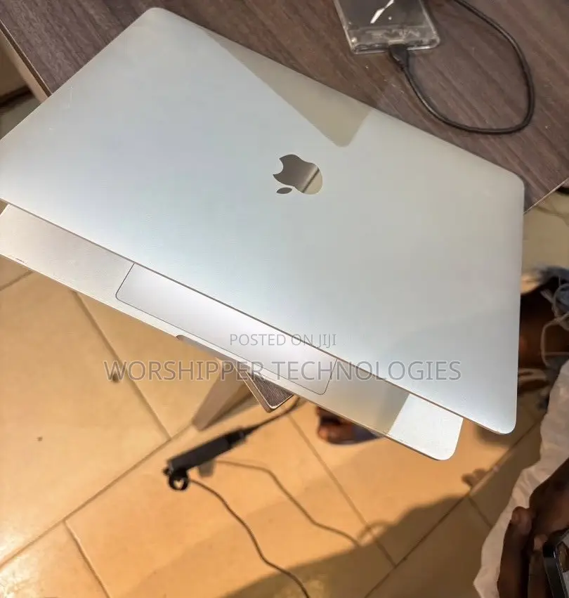 Laptop Apple MacBook Pro 2020 8GB Intel Core i5 SSD 256GB