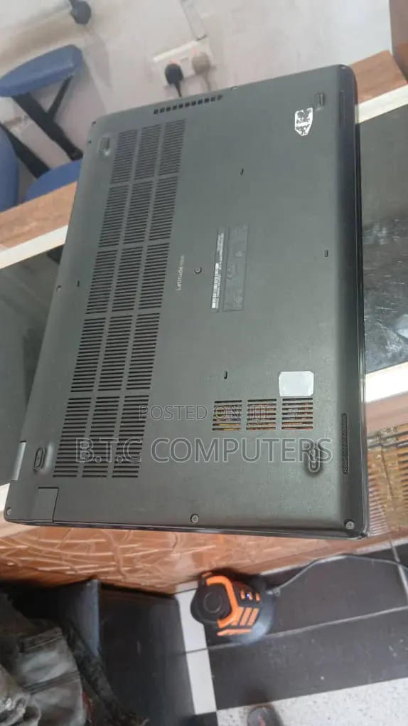 Laptop Dell Latitude 5500 8GB Intel Core i5 SSD 512GB