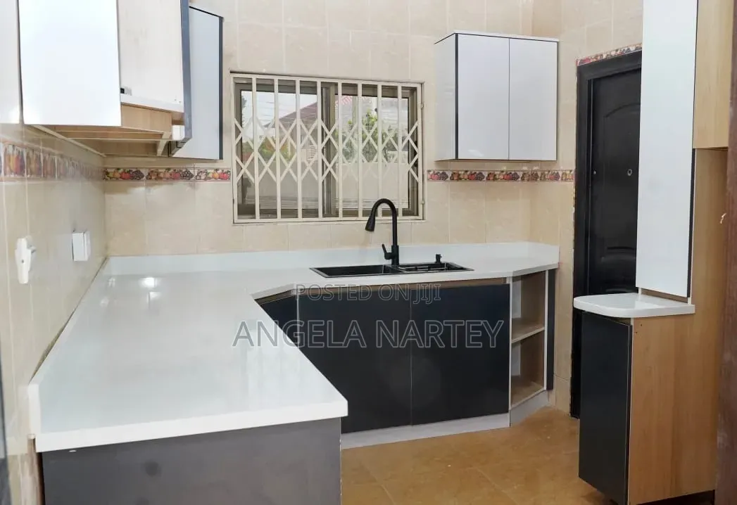 3bdrm House in Spintex, Accra Metropolitan for sale