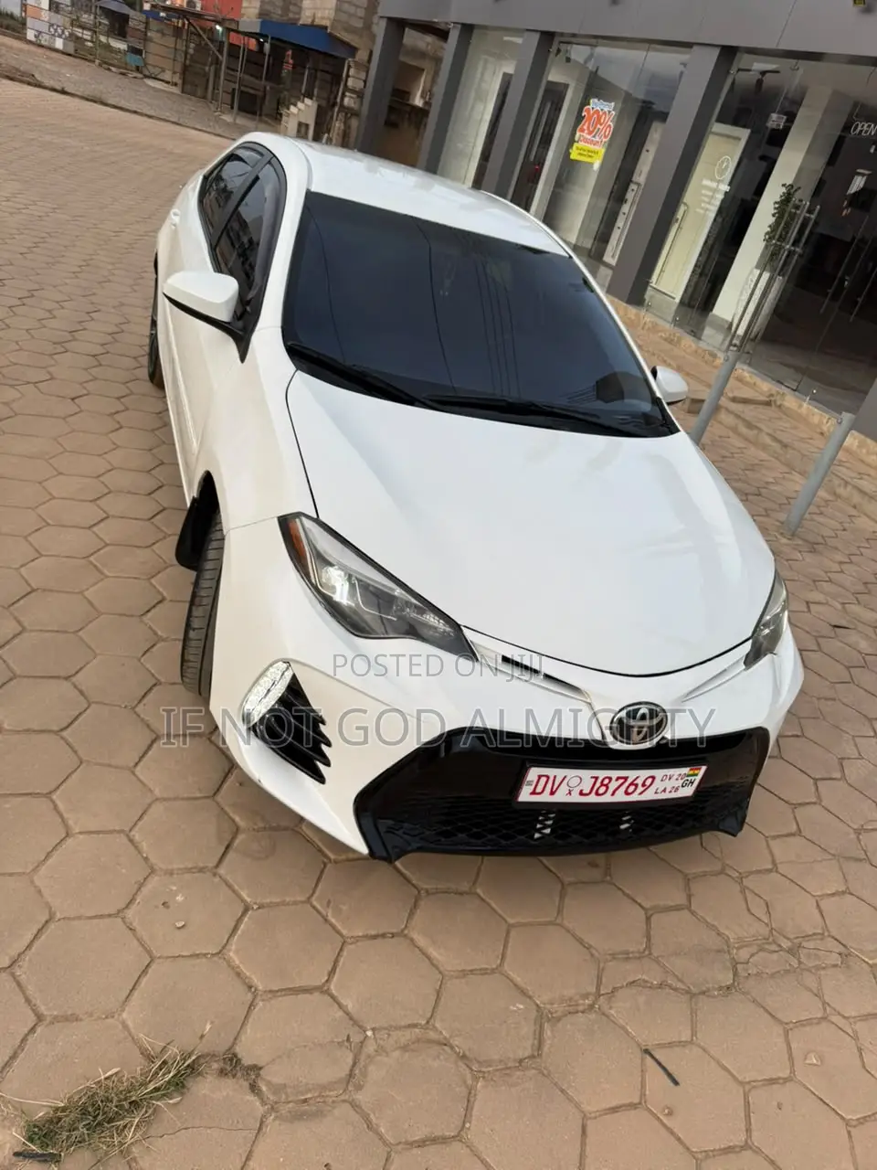 Toyota Corolla LE ECO 4dr Sedan (1.8L 4cyl CVT) 2017 White