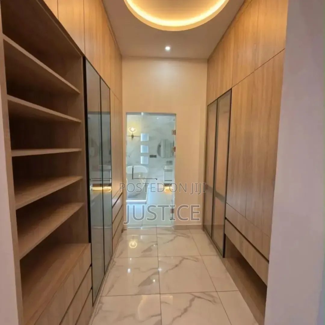 4bdrm House in Ashaley Botwe, School Junction for rent