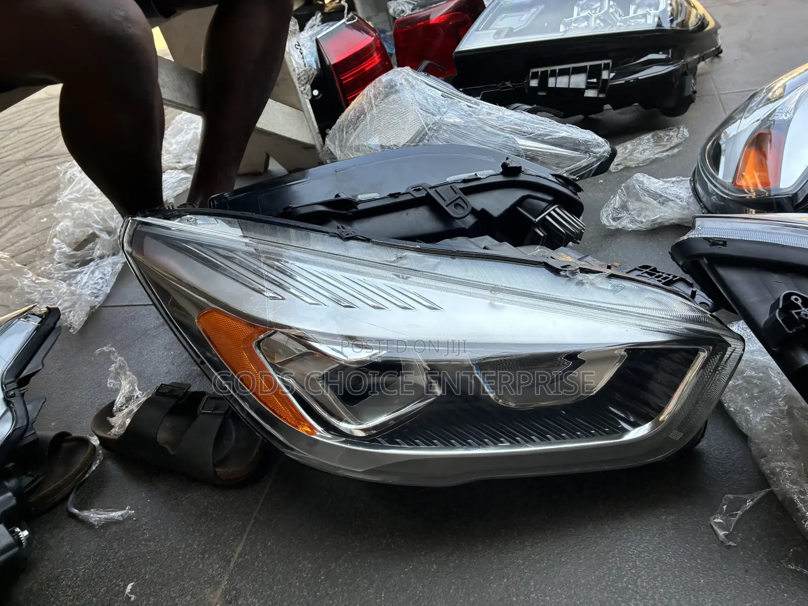 Headlight Escape 2017-2018-2019