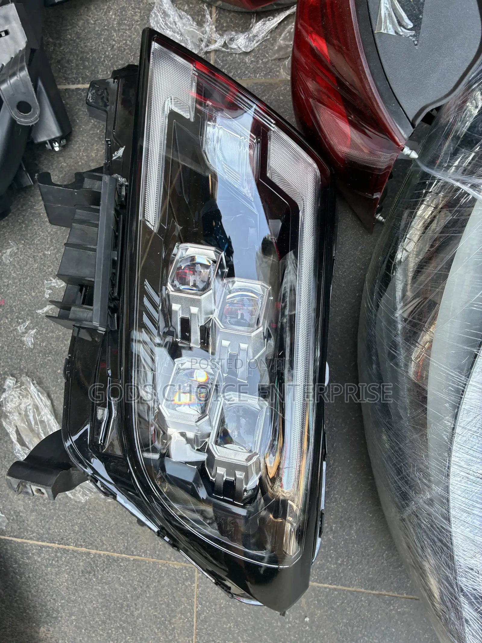 Headlight Nissan Navara 2015-2016-2017-2018-2020