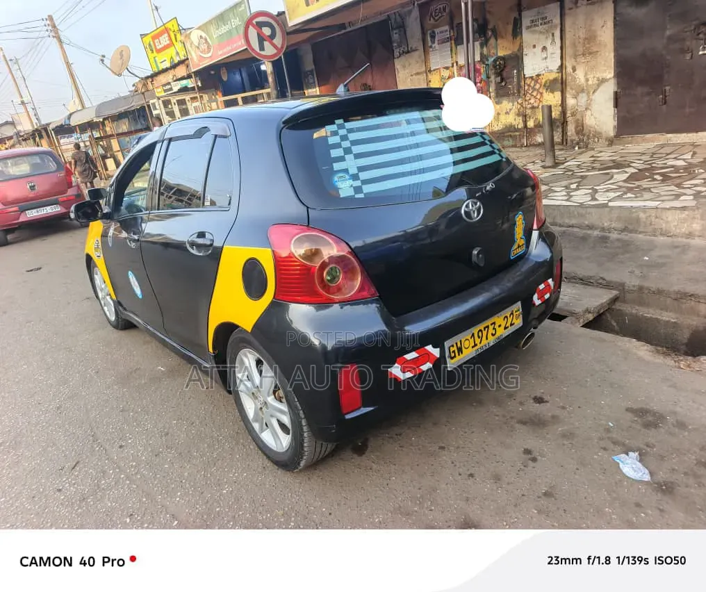 Toyota Yaris 2010 Blue