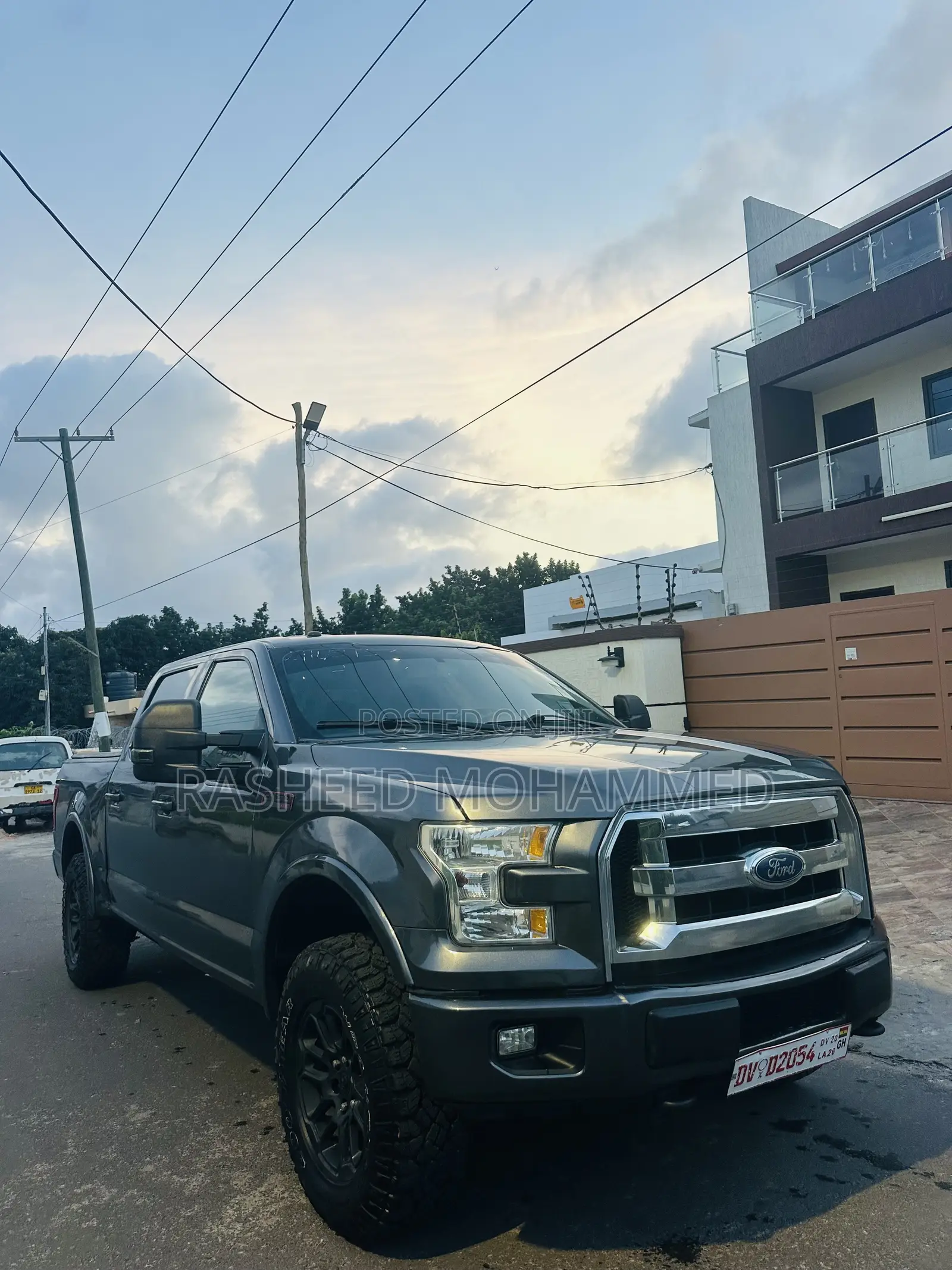 Ford F-150 XLT 4x4 SuperCab Styleside 8 ft. box 163 in. WB 2018 Gray