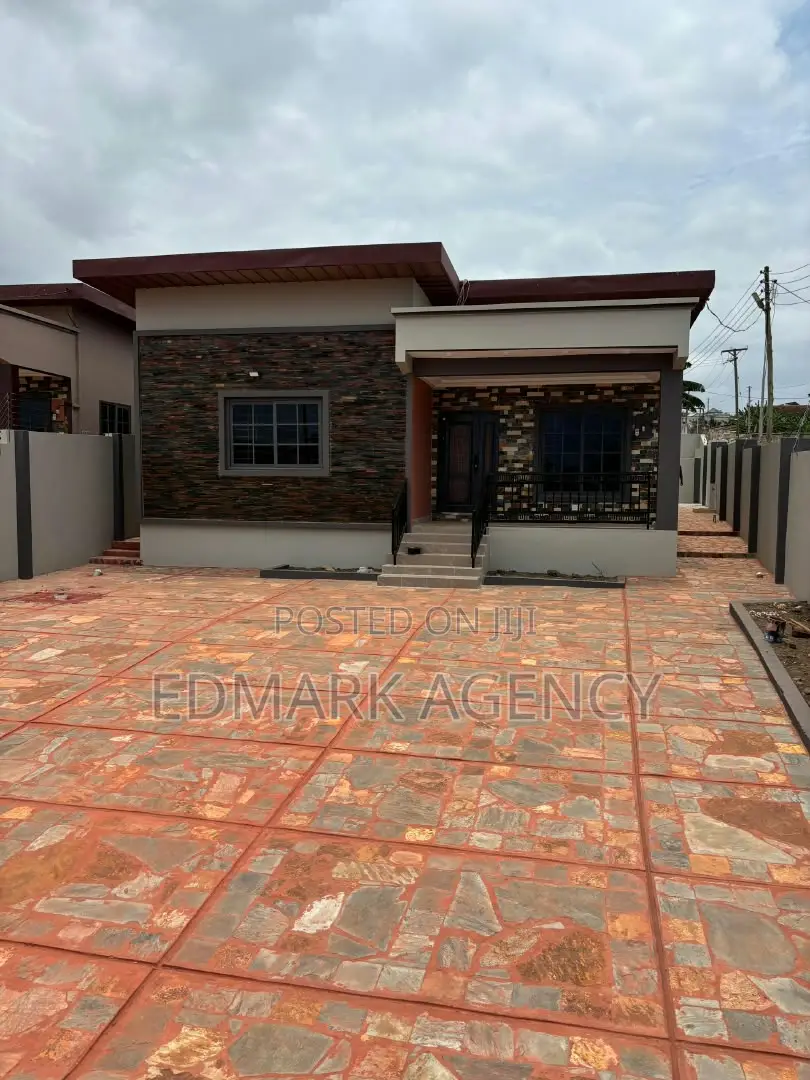 3bdrm House in Gbawe, Zero for sale