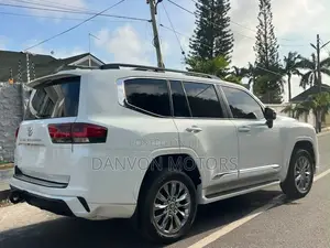 Toyota Land Cruiser 3.5 Petrol 4WD 2022 White