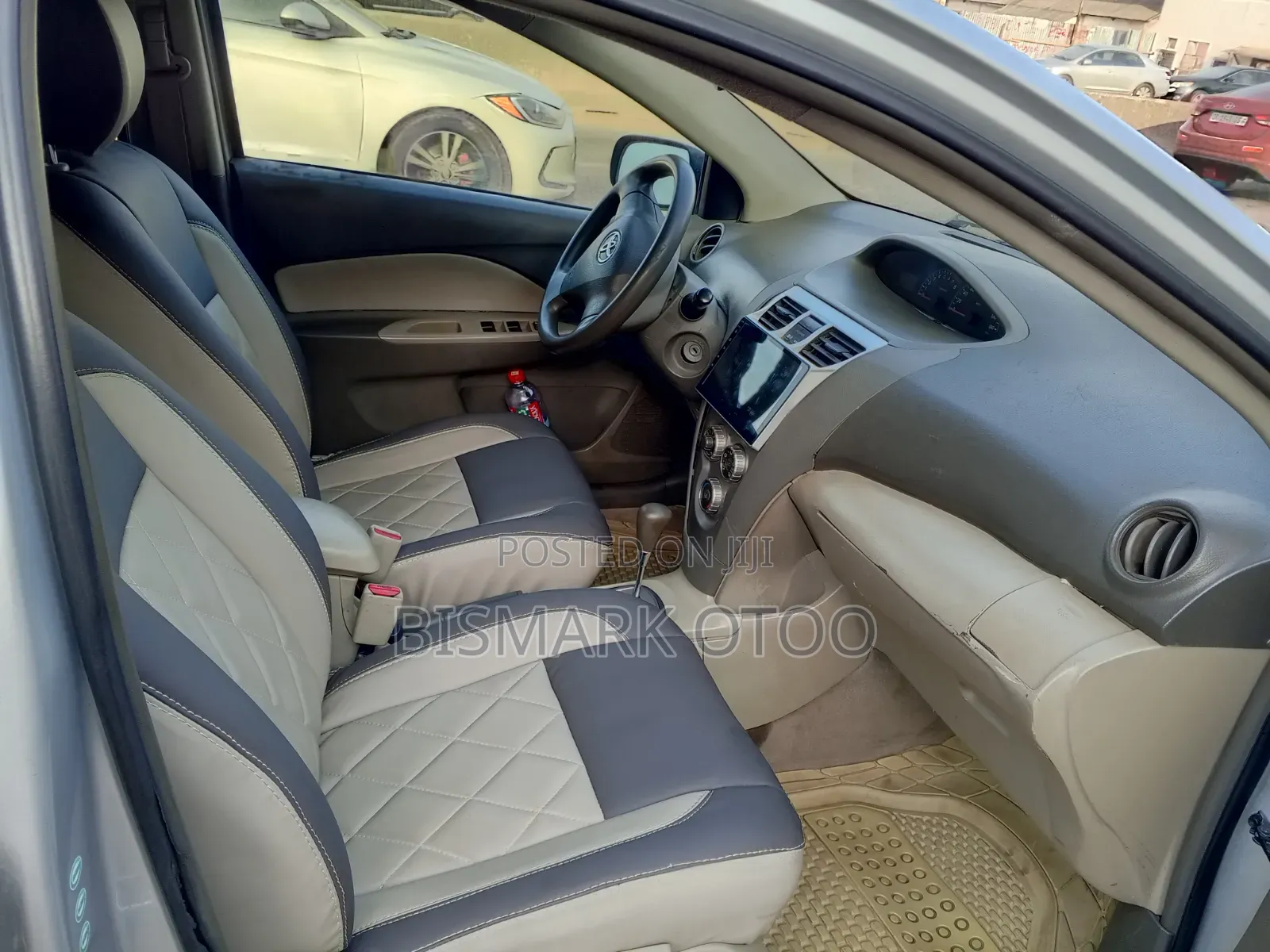 Toyota Belta 2010 Silver