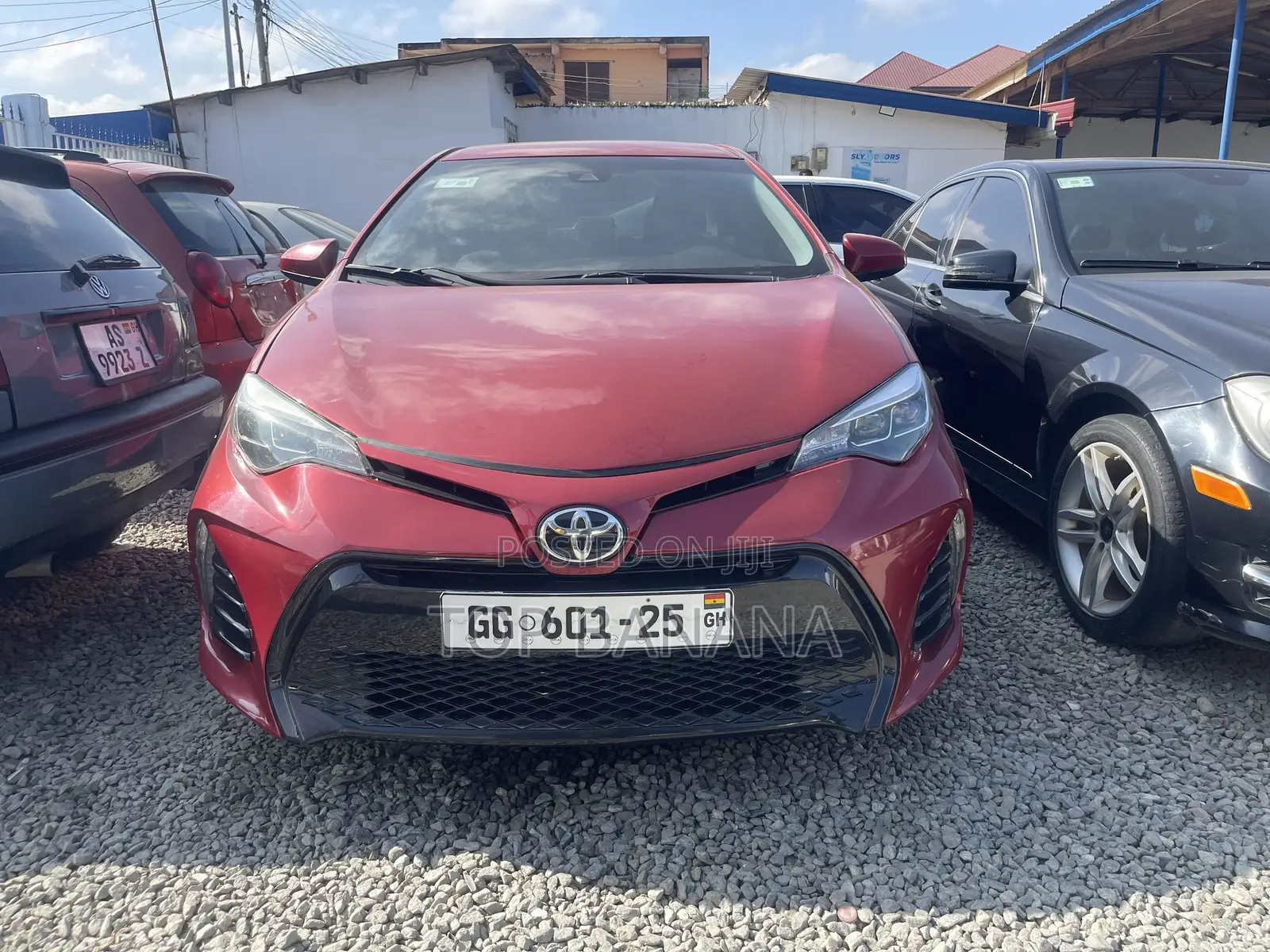 Toyota Corolla LE (1.8L 4cyl 2A) 2018 Red