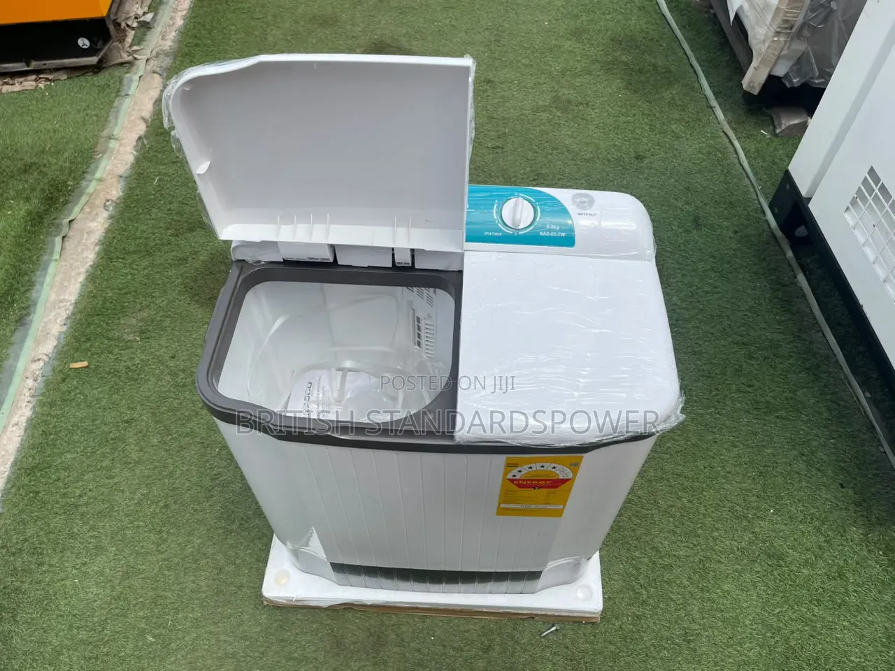 Space Saving 5kg Nasco Laundry Machine