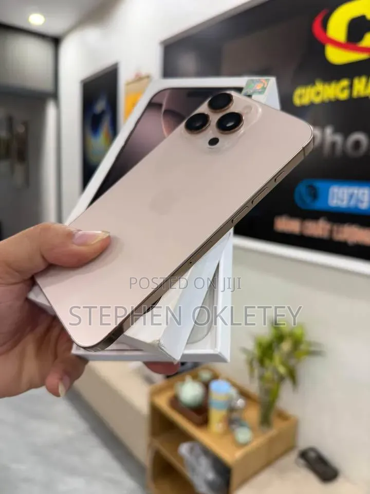 New Apple iPhone 16 Pro Max 256 GB Gold