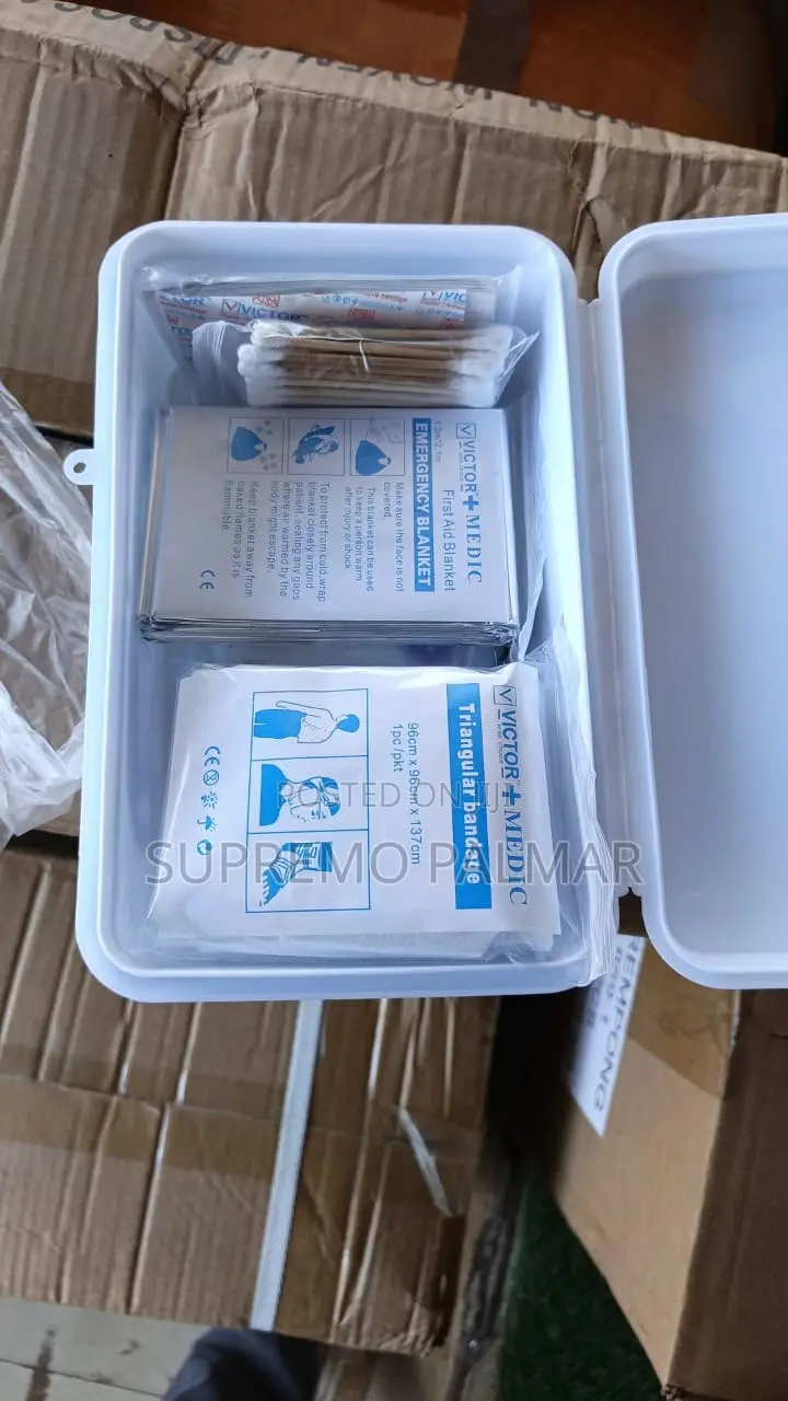 First Aid Box for 5 People – Portable Emergency for Home, Car & Office