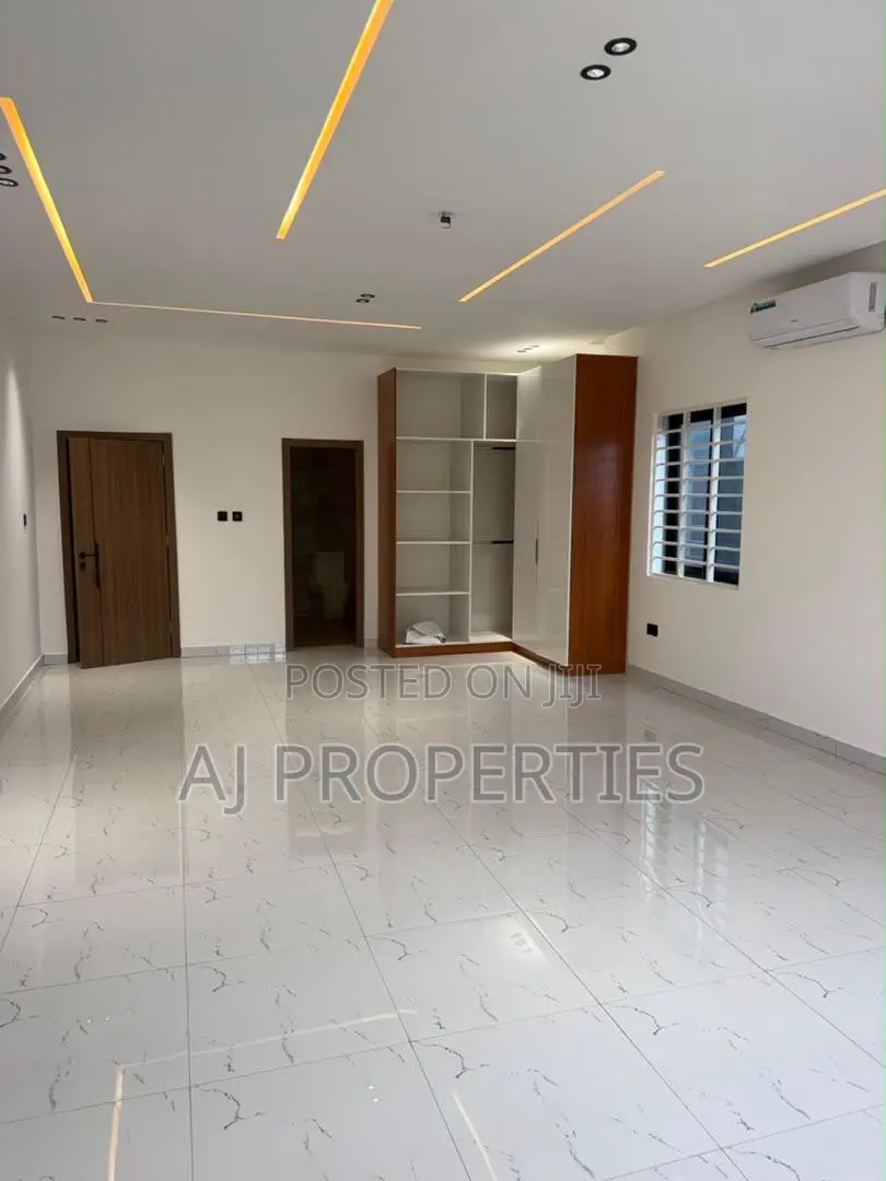 3bdrm House in Oyarifa for sale