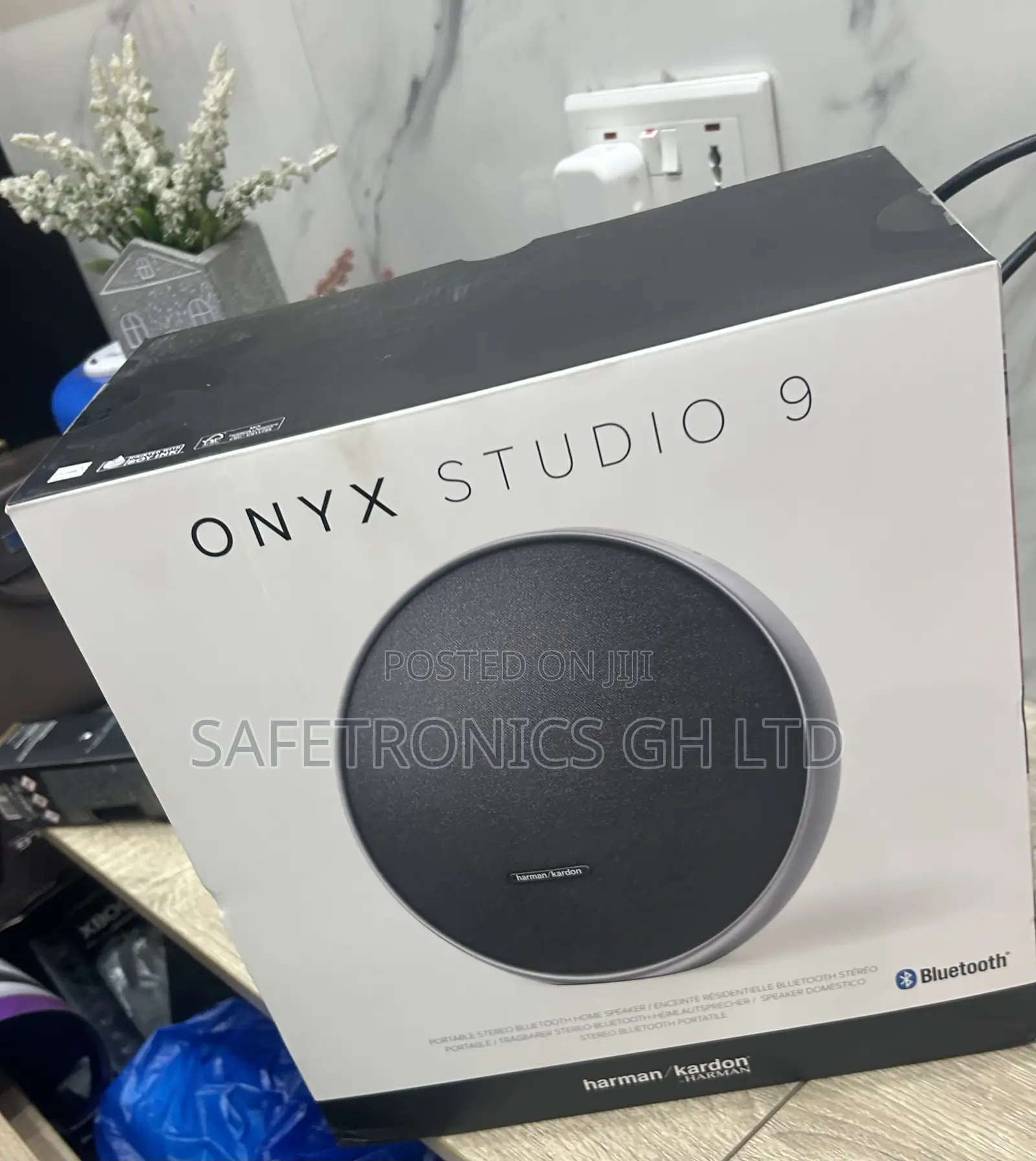 Shop Onyx Studio 9 Bluetooth Harman Kardon Speaker