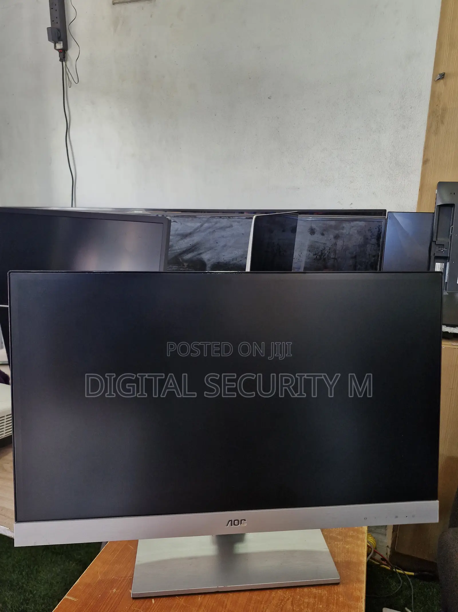 27'' Flameless Model AOC Monitor