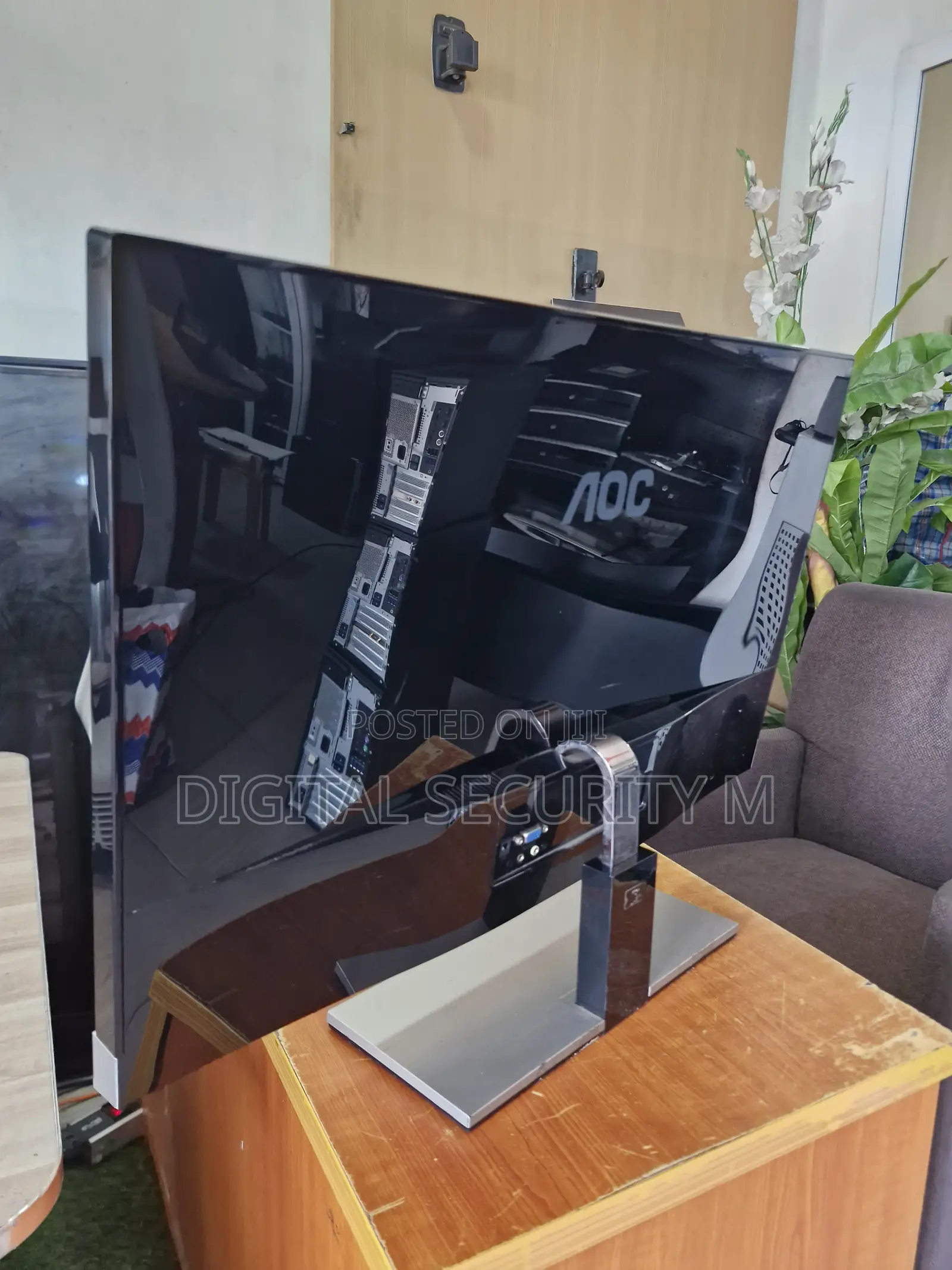 27'' Flameless Model AOC Monitor