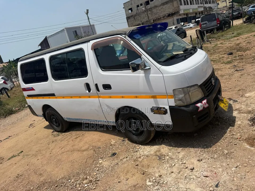 Nissan Caravan (Urvan) 2009 White