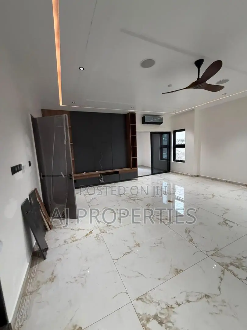 5bdrm House in East Legon for sale