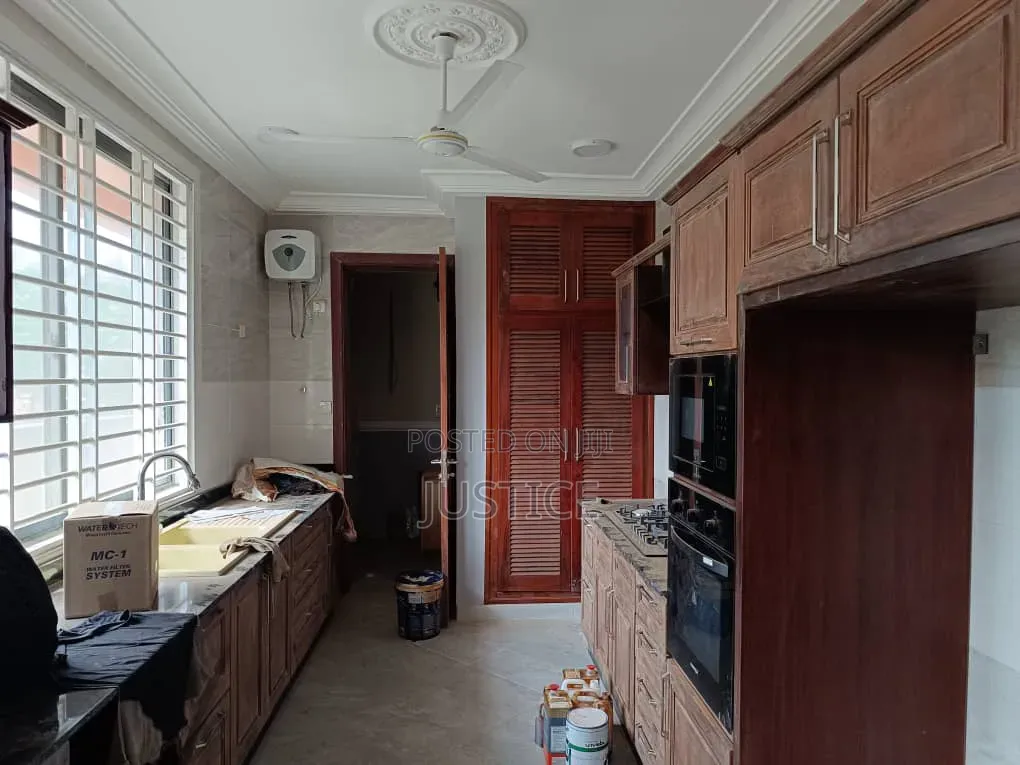 3bdrm Townhouse / Terrace in Tema Comm 12, Community 9 for rent