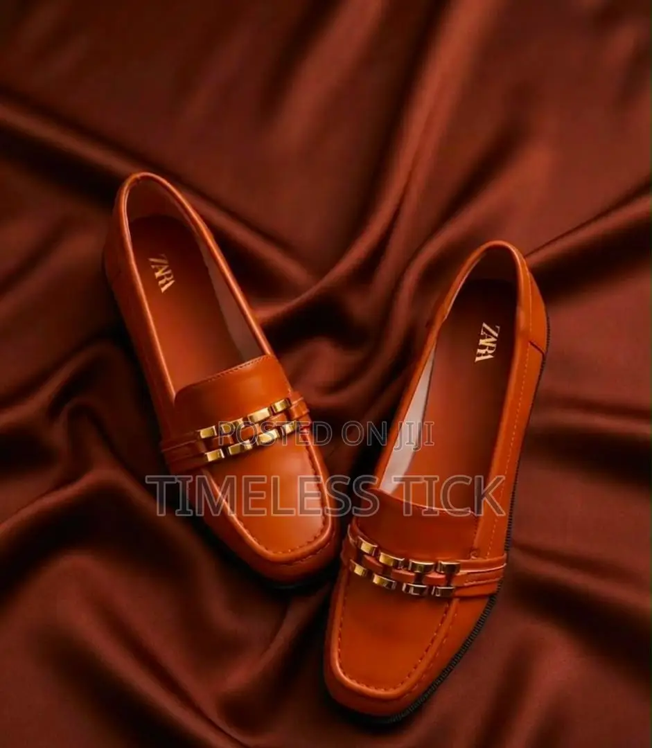 Ladies Shoe