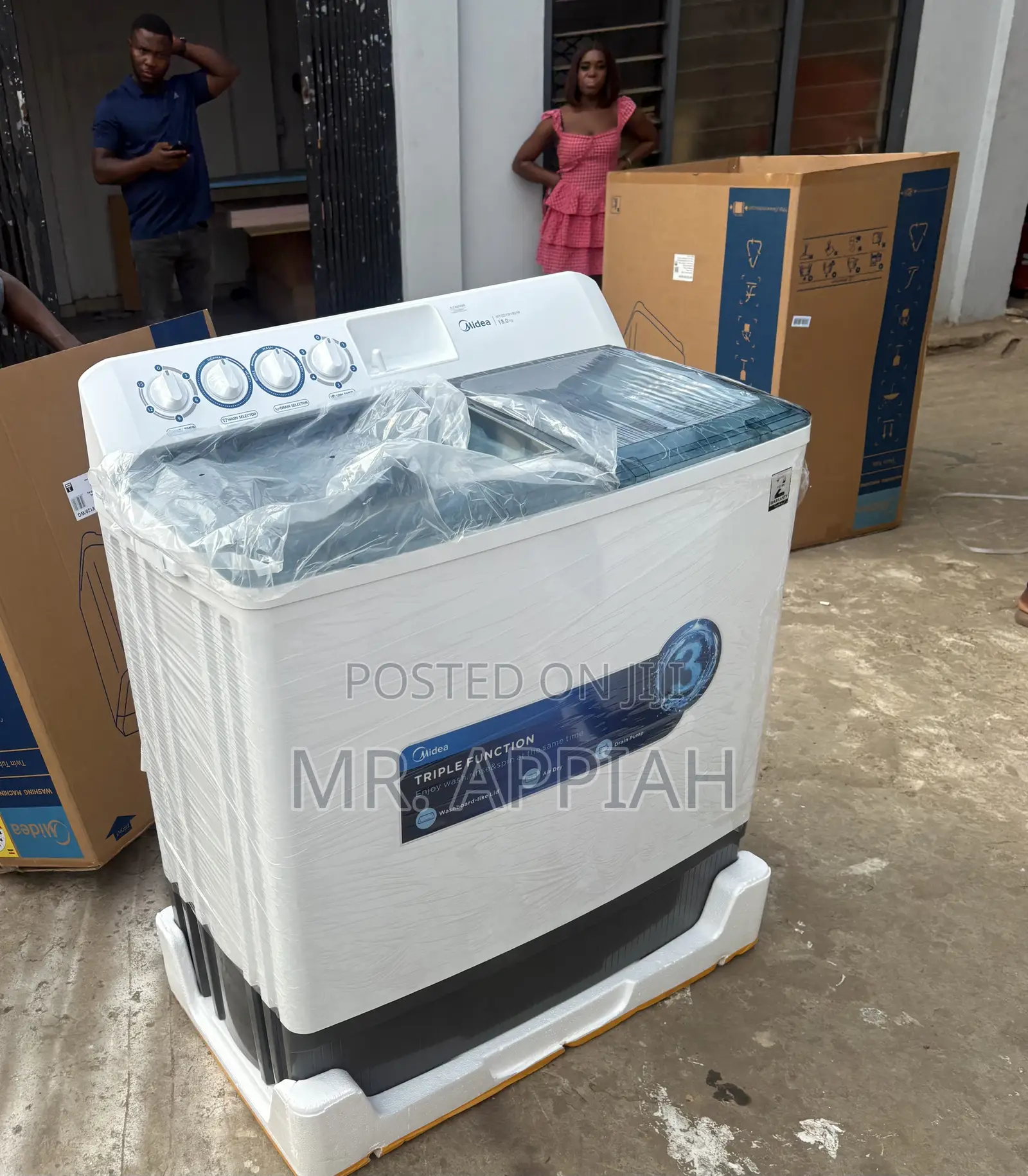 Premium Quality Midea 18kg Semi-Automatic Washing Machine.