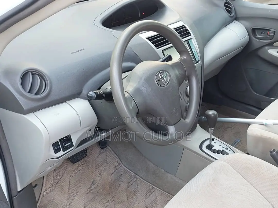 Toyota Belta 2010 White