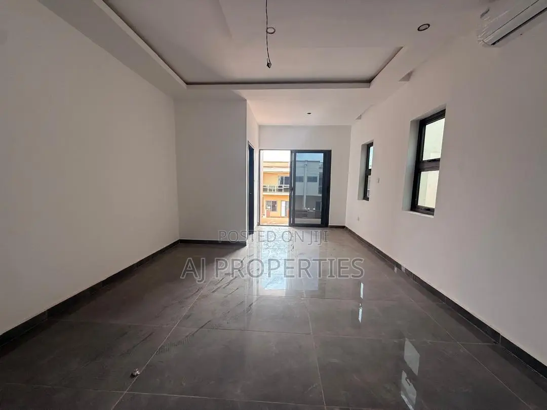 2bdrm House in Adenta for sale