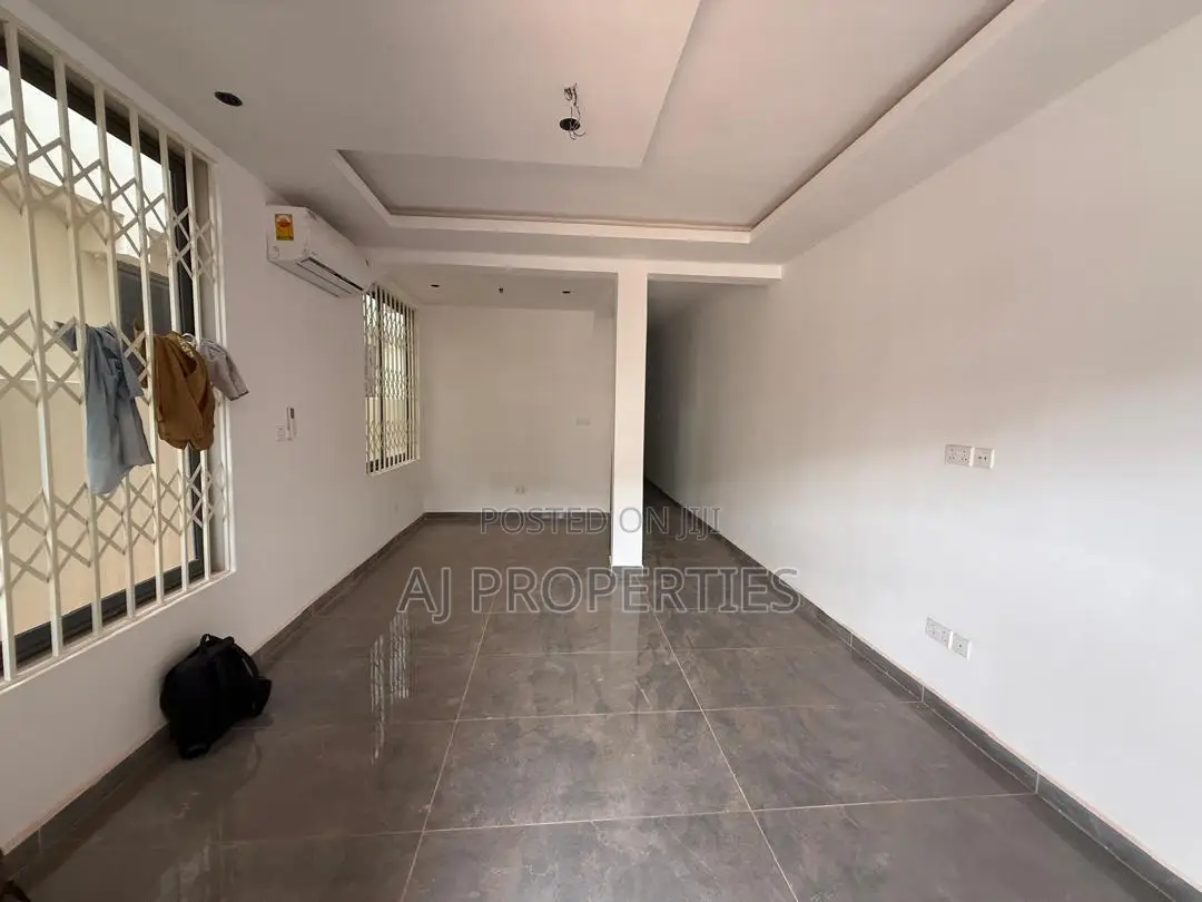 2bdrm House in Adenta for sale
