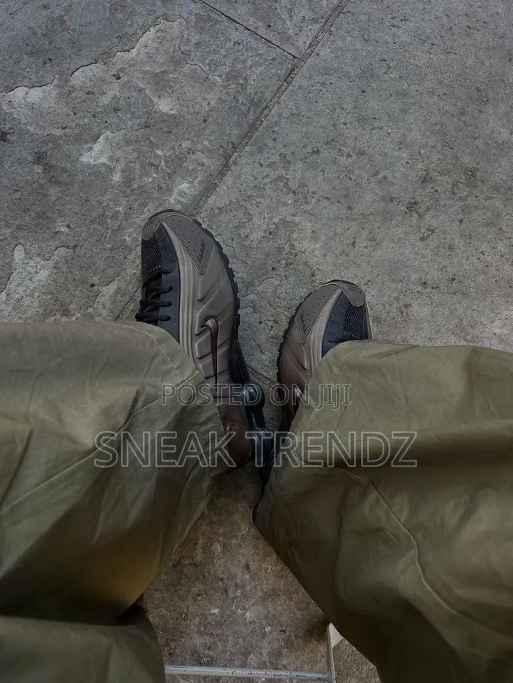 Nike Air Shox R4 Mocha Brown and Black
