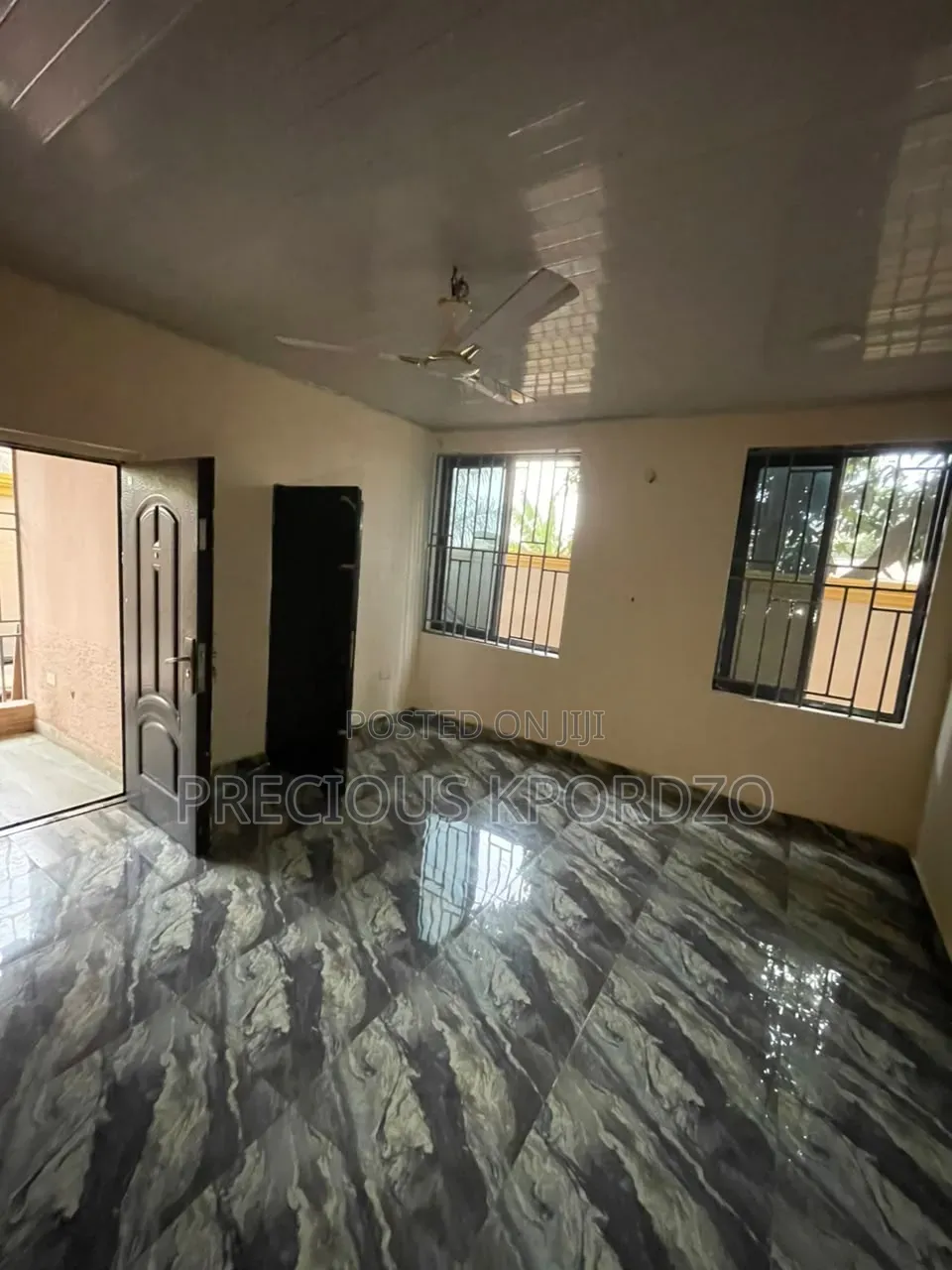 1bdrm Room & Parlour in Adenta Forster Home for rent