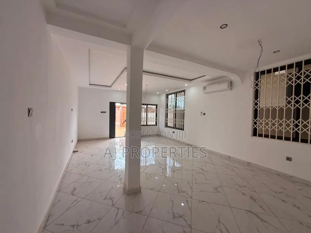 3bdrm House in Adenta for sale