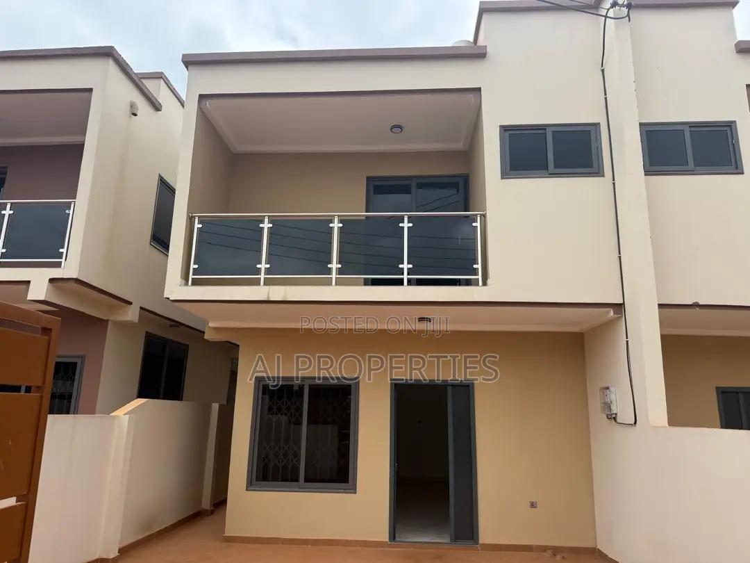 3bdrm House in Adenta for sale