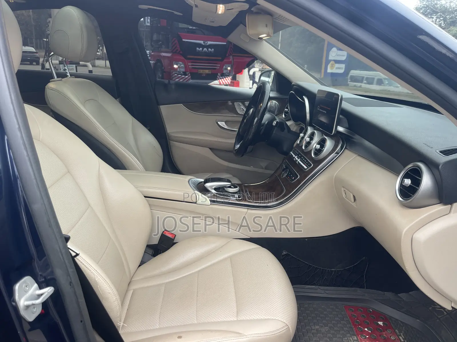 Mercedes-Benz C300 2016