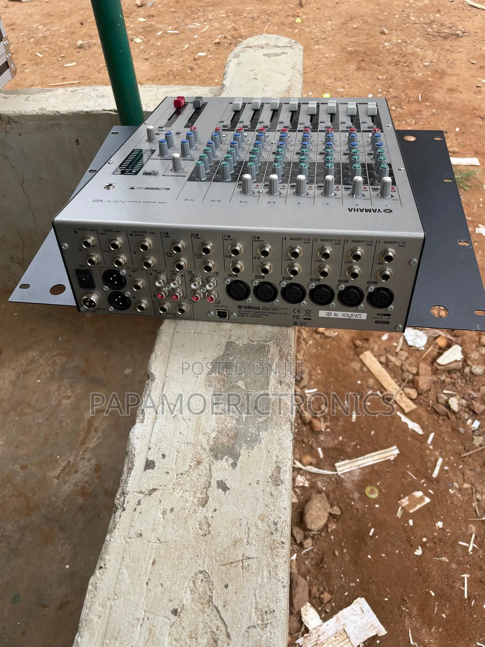 Yamaha Mixing Console